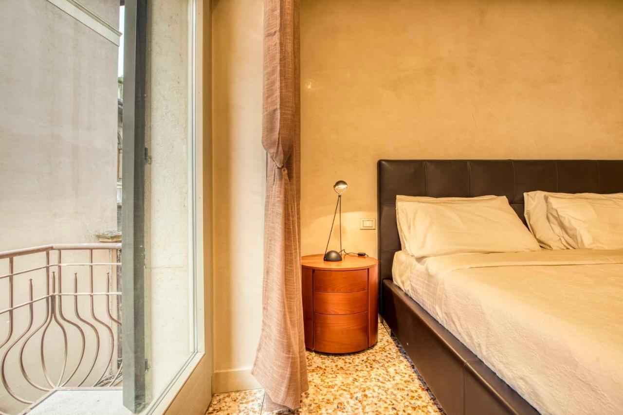 Apartmentsarena - Suite Mercatorum - Piazza Erbe Verona Exterior foto