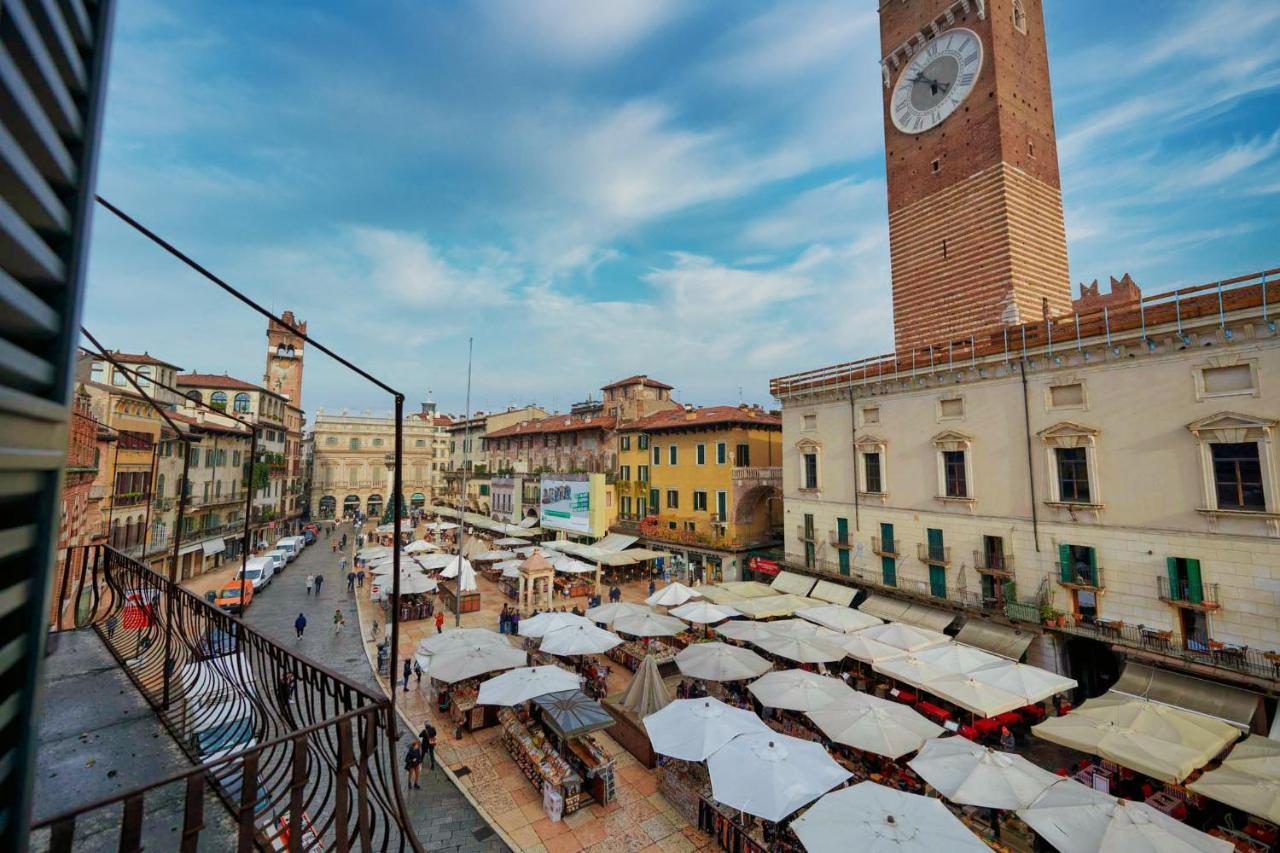 Apartmentsarena - Suite Mercatorum - Piazza Erbe Verona Exterior foto
