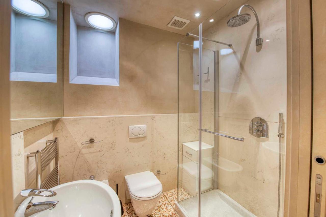 Apartmentsarena - Suite Mercatorum - Piazza Erbe Verona Exterior foto