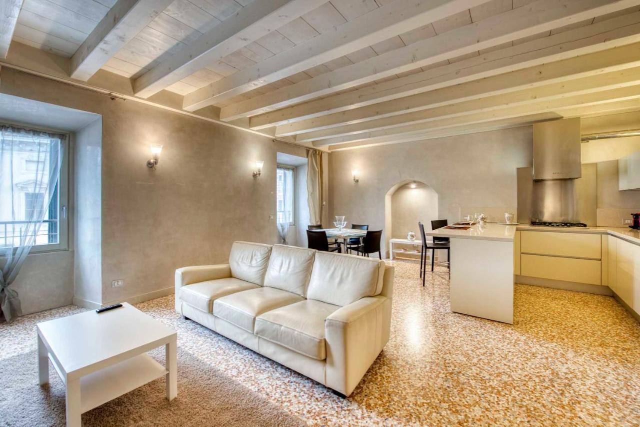Apartmentsarena - Suite Mercatorum - Piazza Erbe Verona Exterior foto