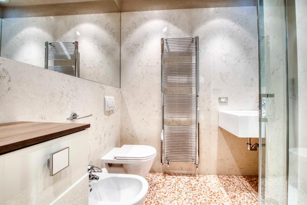 Apartmentsarena - Suite Mercatorum - Piazza Erbe Verona Exterior foto