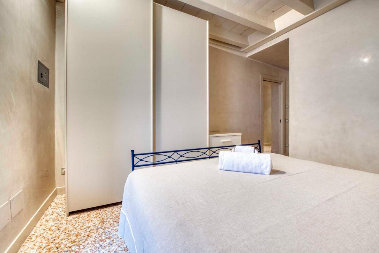 Apartmentsarena - Suite Mercatorum - Piazza Erbe Verona Exterior foto